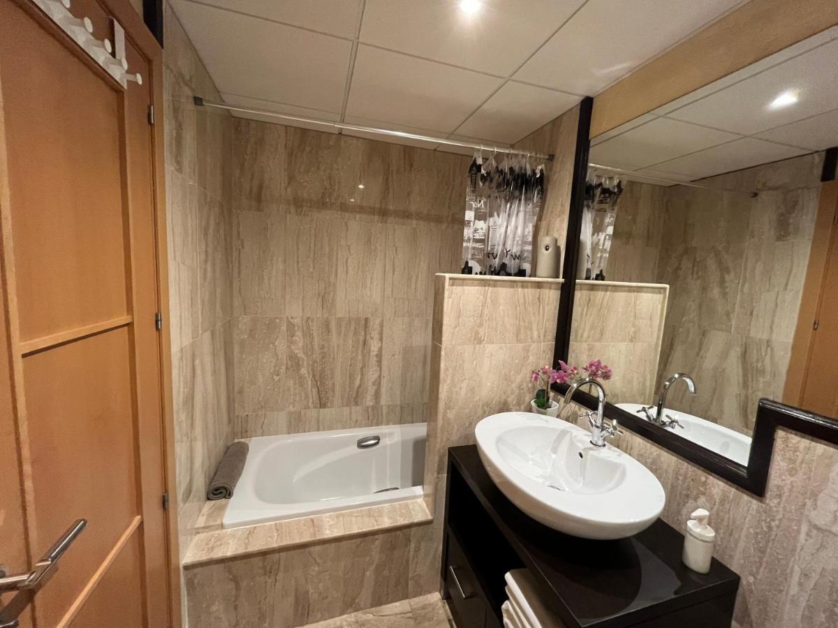 Altos Del Toril 2 Habitaciones Wifi Y Parking 托雷莫利诺斯 外观 照片